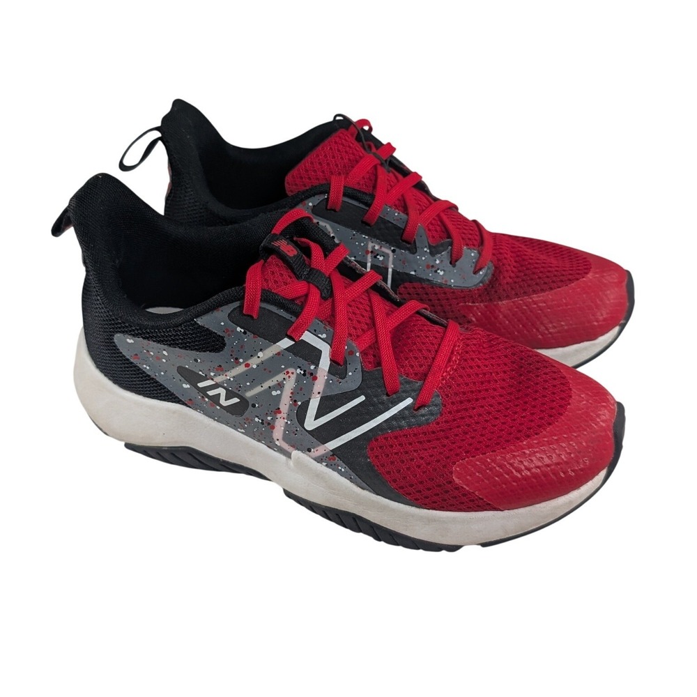 New Balance Rave Run v2 Red Black Paint Splatter Sneakers GKRAVB2 Boys Size 6